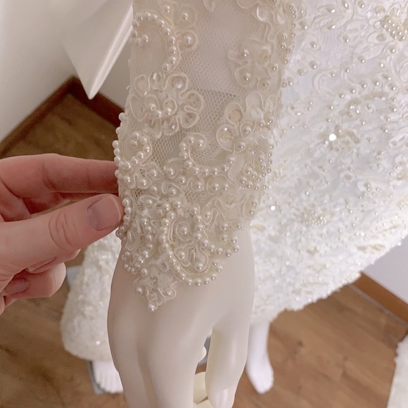 Mori Lee Vintage 80s 90s Beaded Sequins White and Ivory Wedding Dress Size 8 - Picture 5 of 16